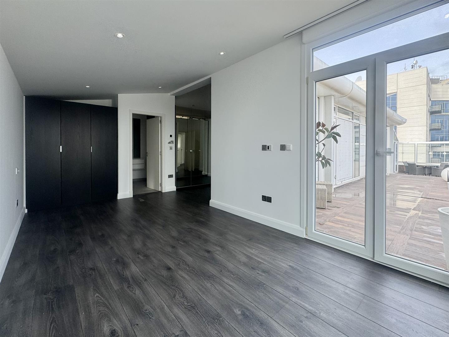 Image of Apartment - 3 Bedrooms - 2 Bathrooms for Sale in Eurotowers-Gibraltar, Image 14